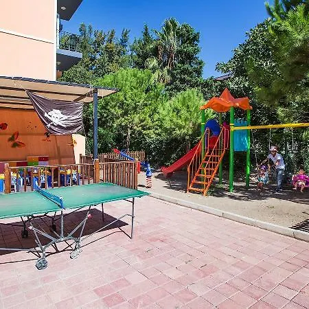 Armas Garden 4*