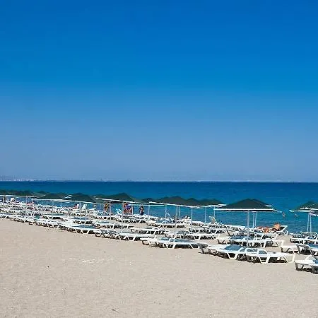 Hotel Armas Garden 4*