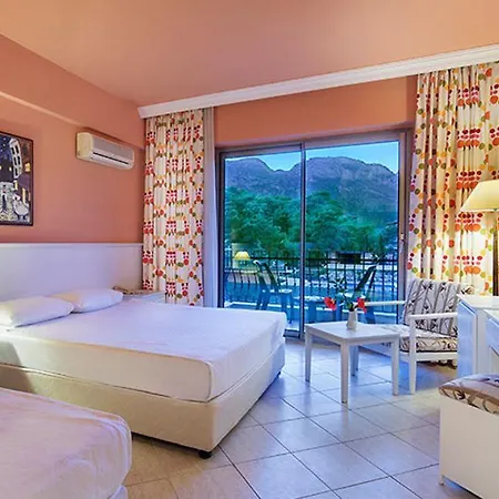 Armas Garden 4*